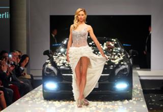 Karolina Kurkova feet photo thumbnail