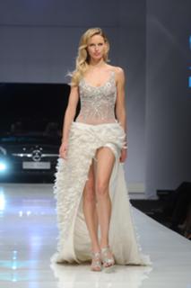Karolina Kurkova feet photo thumbnail