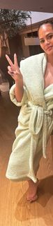 Chrissy Teigen feet photo thumbnail