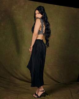 Shruti Haasan feet photo thumbnail