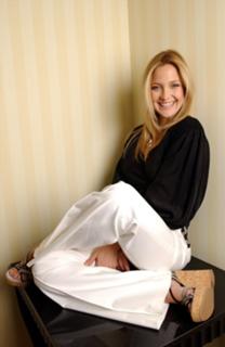Kate Hudson feet photo thumbnail