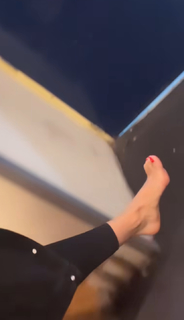 Tania Rincón feet photo thumbnail