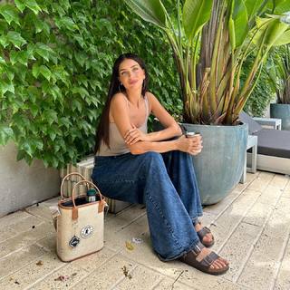 Zaira Nara feet photo thumbnail