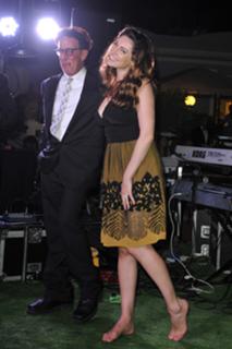 Kelly Brook feet photo thumbnail