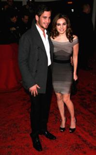 Kelly Brook feet photo thumbnail