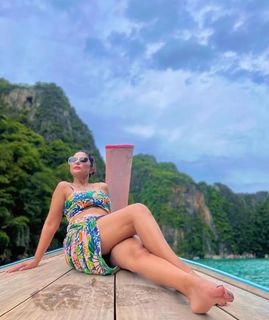 Hina Khan feet photo thumbnail