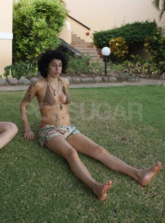 Amy Winehouse feet photo 2