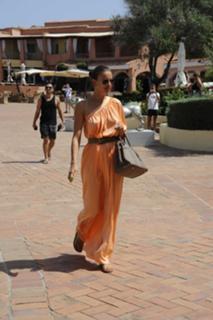 Irina Shayk feet photo thumbnail