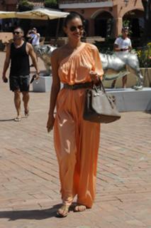 Irina Shayk feet photo thumbnail