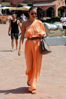 Irina Shayk feet photo thumbnail
