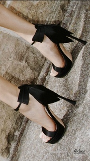Jessica Gomes feet photo thumbnail