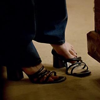 Cate Blanchett feet photo thumbnail