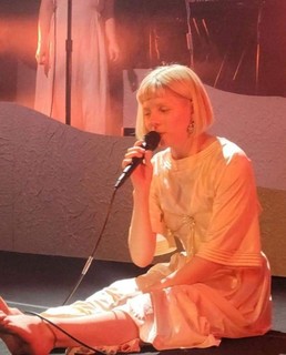 Aurora Aksnes feet photo thumbnail