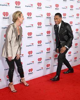Amy Robach feet photo thumbnail