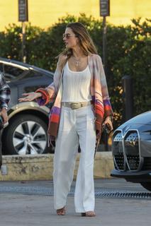 Alessandra Ambrosio feet photo thumbnail