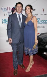 Angie Harmon feet photo thumbnail