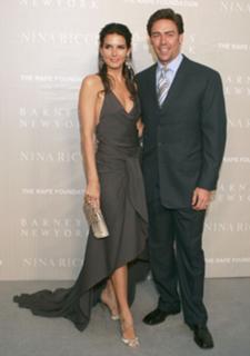 Angie Harmon feet photo thumbnail