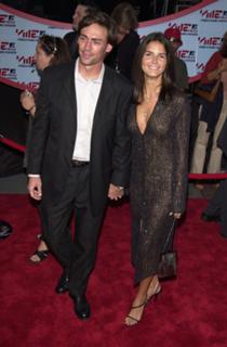 Angie Harmon feet photo thumbnail