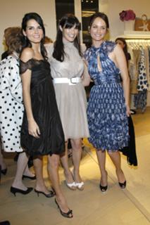 Angie Harmon feet photo thumbnail