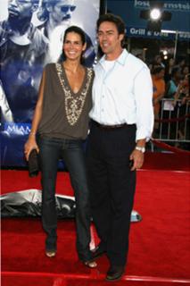 Angie Harmon feet photo thumbnail