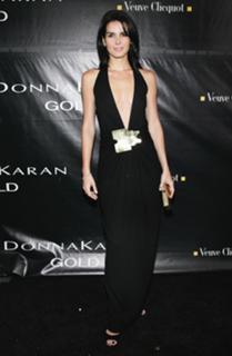 Angie Harmon feet photo thumbnail