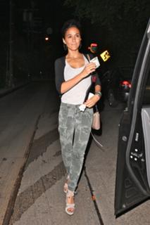 Emmanuelle Chriqui feet photo thumbnail