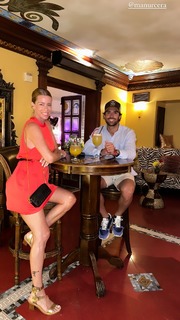 Nicole Neumann feet photo thumbnail
