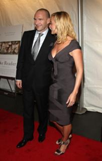 Kate Winslet feet photo thumbnail