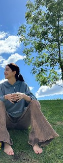 Zaira Nara feet photo thumbnail