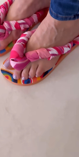 Cláudia Citroni feet photo thumbnail