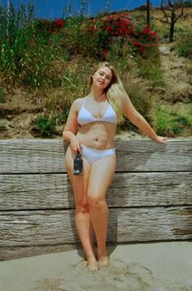 Iskra Lawrence feet photo thumbnail