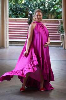 Iskra Lawrence feet photo thumbnail