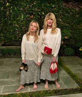 Reese Witherspoon feet photo thumbnail