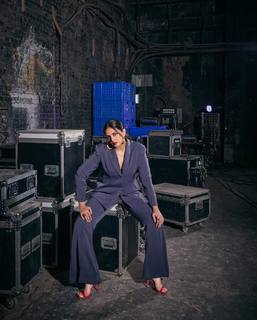 Huma Qureshi feet photo thumbnail