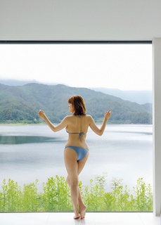 Ai Shinozaki feet photo thumbnail
