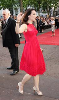 Kristin Davis feet photo thumbnail