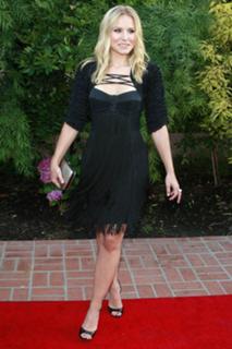 Kristen Bell feet photo thumbnail