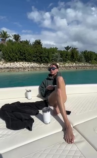 Victoria Beckham feet photo 4