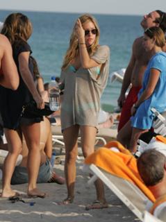Kristin Cavallari feet photo thumbnail
