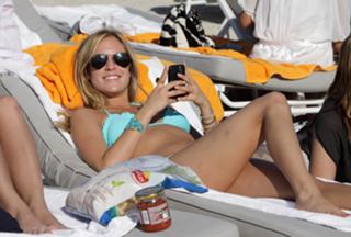 Kristin Cavallari feet photo thumbnail