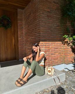 Zaira Nara feet photo thumbnail