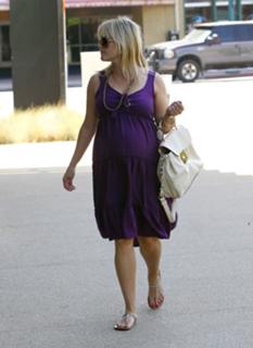 Reese Witherspoon feet photo thumbnail