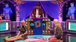 Holly Willoughby feet photo thumbnail