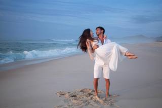 Larissa Manoela feet photo thumbnail