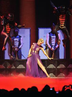Kylie Minogue feet photo thumbnail