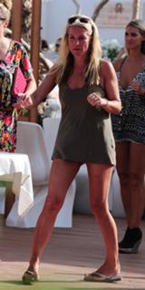Denise Van Outen feet photo thumbnail
