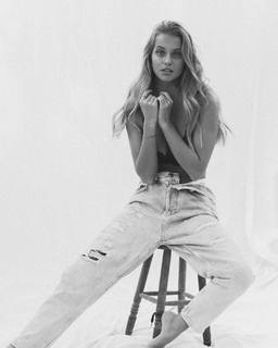 Margarida Corceiro feet photo thumbnail