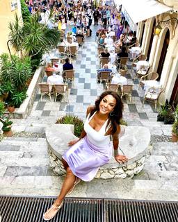 Eva LaRue feet photo thumbnail