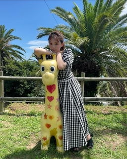 Ai Shinozaki feet photo thumbnail