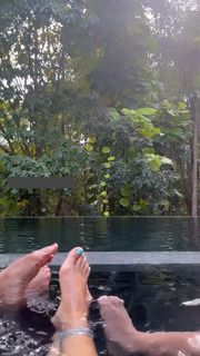 Tia Mowry feet photo thumbnail